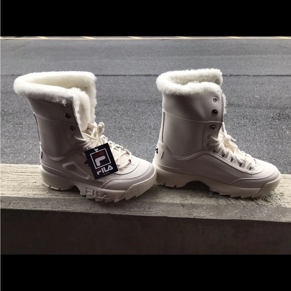 Fila Disruptor Shearling Fold Over Boot #Cybermondaysale - Picture 9 of 10